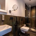 Hotel Logierhaus Rheintoreins Rees
