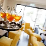Logierhaus Rheintoreins Hotel