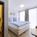 Hotel Logierhaus Rheintoreins 3*