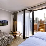 Logierhaus Rheintoreins 3*