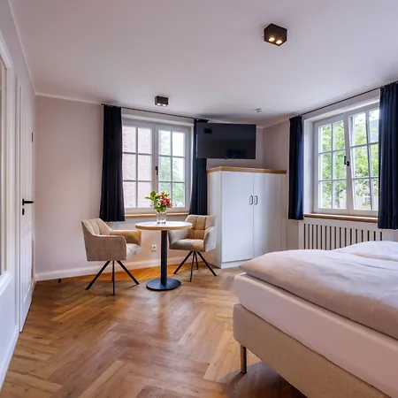 Logierhaus Rheintoreins 3*