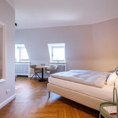 Logierhaus Rheintoreins Hotel