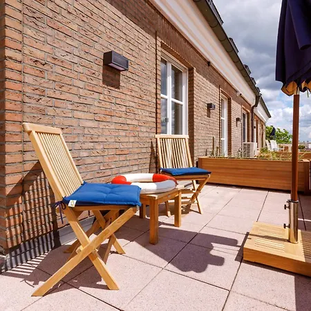 Hotel Logierhaus Rheintoreins Rees