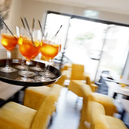 Logierhaus Rheintoreins Hotell