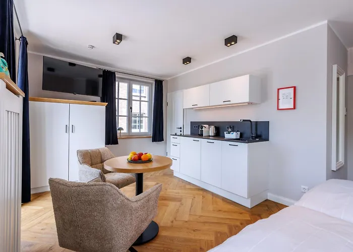 Hotel Logierhaus Rheintoreins 3*