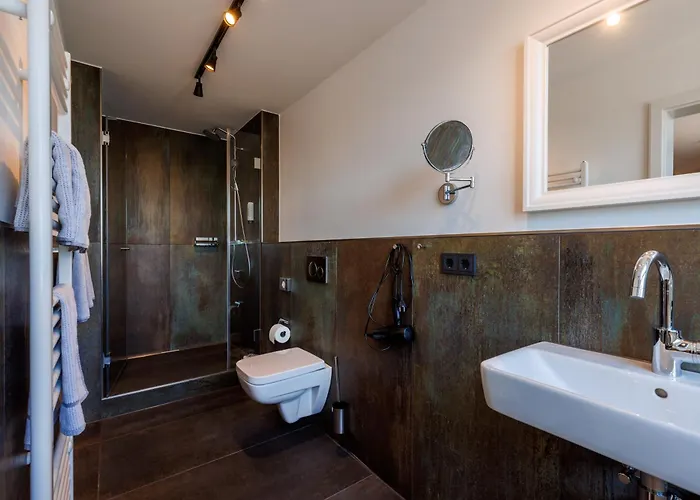 Logierhaus Rheintoreins فندق ريز